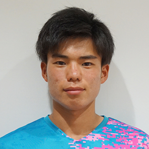 二田 理央