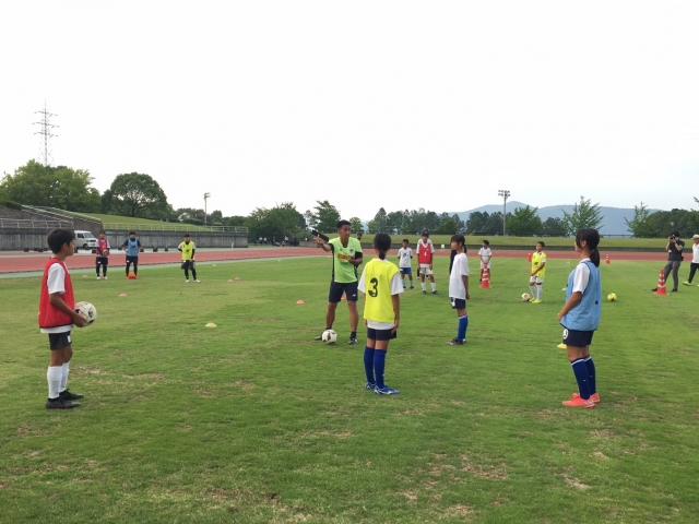 片渕浩一郎ヘッドコーチ鹿島市サッカー協会主催 鹿島市サッカースペシャルトレーニング に講師として参加 サガン鳥栖 公式 オフィシャルサイト